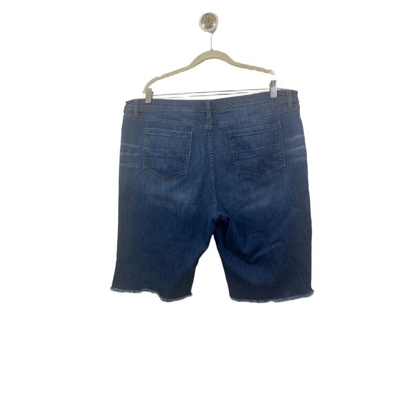 Soho New York & Company Womens Size 16 Blue Distressed Denim Bermuda Shorts - Picture 3 of 12